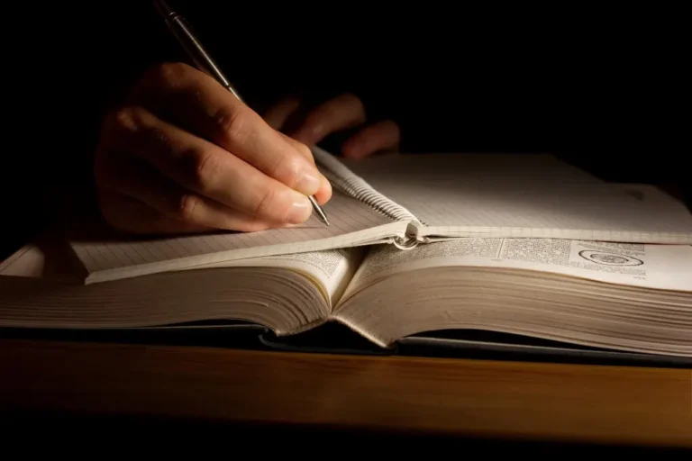 How Australian Authors Can Publish Their First Book Successfully 2 Australian Authors